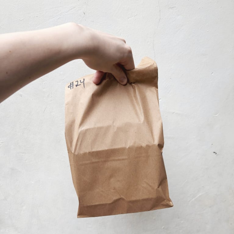 Convenient Delivery and Pickup Options for Classic American Fare